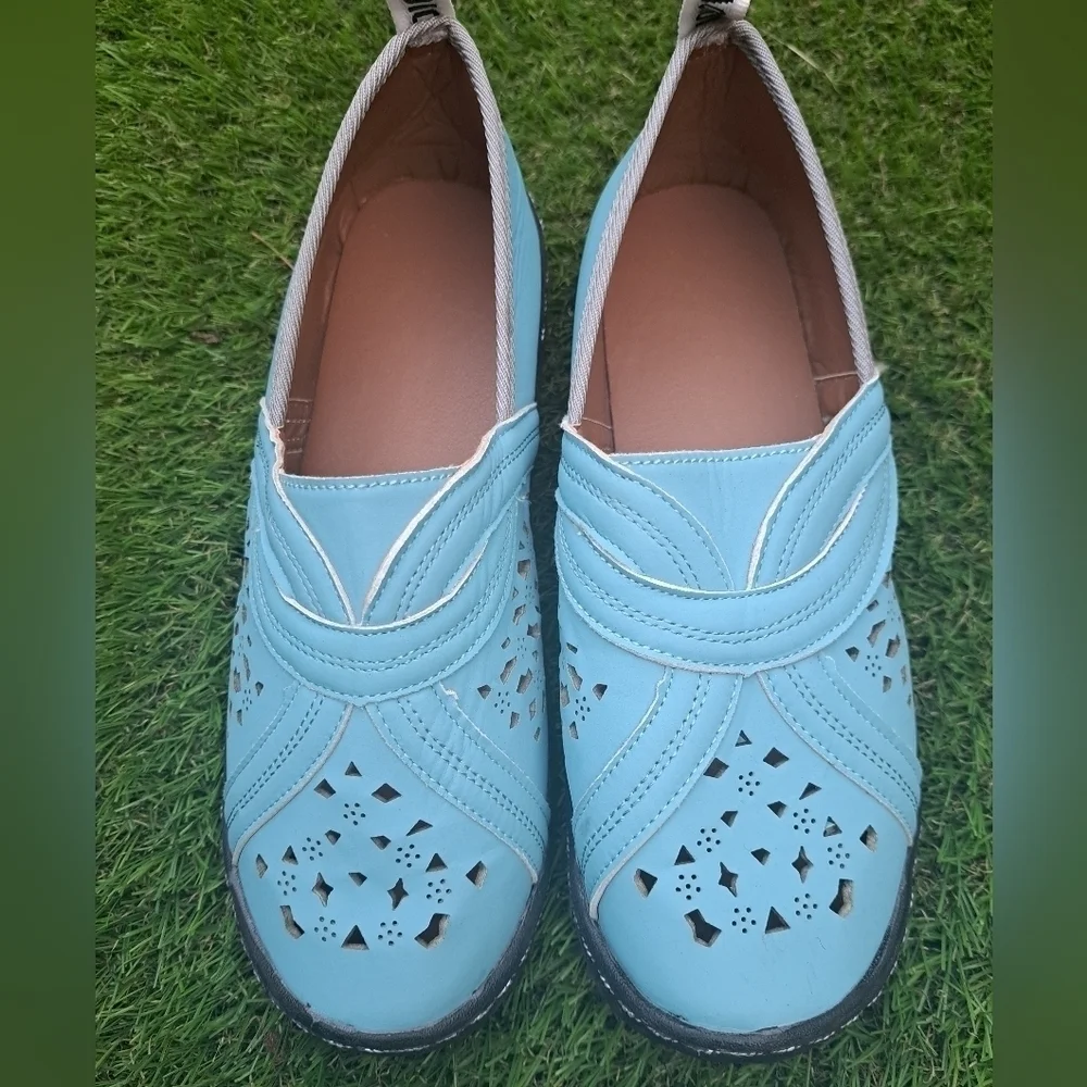 NEW J'Adior Baby Blue Slip On Flats  Size 7.5